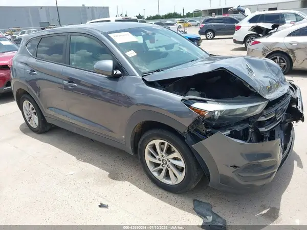 KM8J23A49JU768700 2018 HYUNDAI TUCSON - Image 1