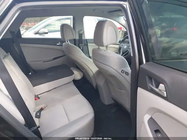 KM8J23A49JU801419 2018 HYUNDAI TUCSON - Image 8