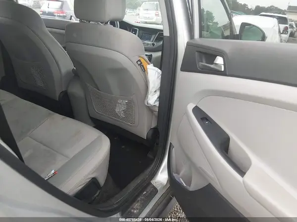 KM8J23A49JU810749 2018 HYUNDAI TUCSON - Image 8