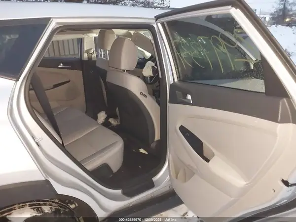 KM8J23A49KU008722 2019 HYUNDAI TUCSON - Image 8