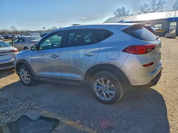 KM8J23A49KU883816 2019 HYUNDAI TUCSON - Image 2