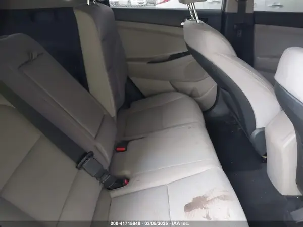 KM8J23A49KU891088 2019 HYUNDAI TUCSON - Image 8