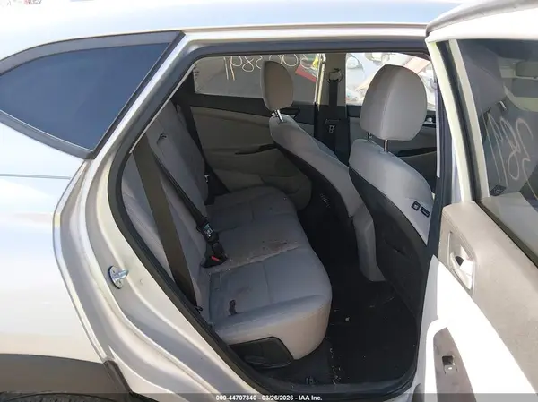 KM8J23A49KU907578 2019 HYUNDAI TUCSON - Image 8