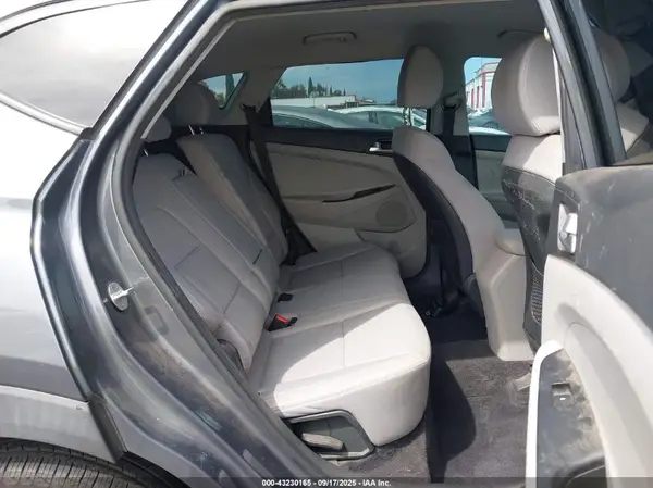 KM8J23A49KU969885 2019 HYUNDAI TUCSON - Image 8