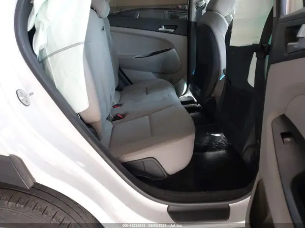 KM8J23A49KU975590 2019 HYUNDAI TUCSON - Image 8