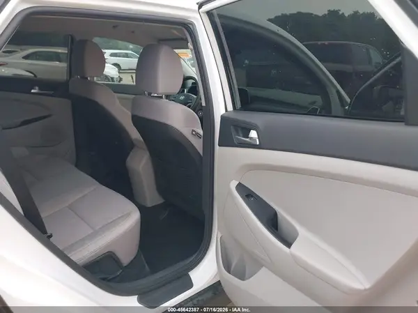 KM8J23A49KU989201 2019 HYUNDAI TUCSON - Image 8