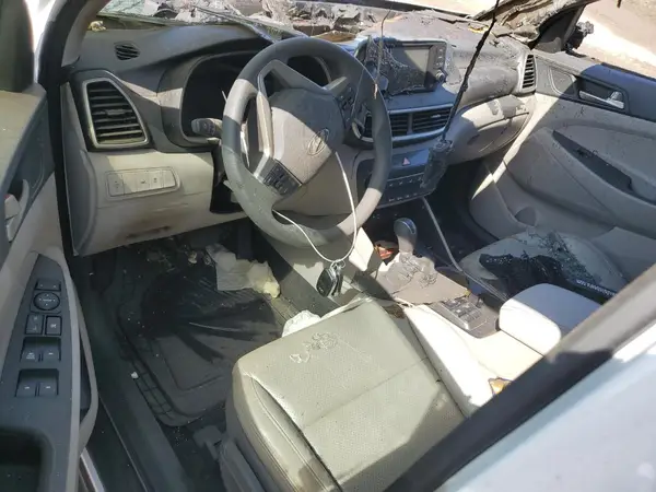 KM8J23A49KU997525 2019 HYUNDAI TUCSON - Image 8