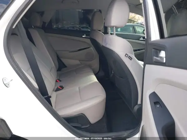 KM8J23A49LU077802 2020 HYUNDAI TUCSON - Image 8