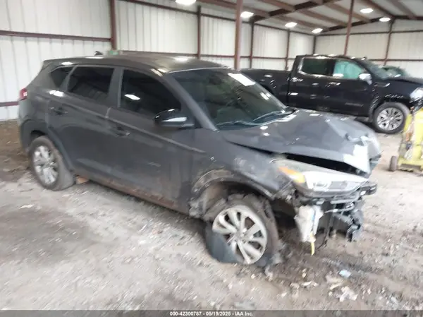 KM8J23A49LU144172 2020 HYUNDAI TUCSON - Image 1