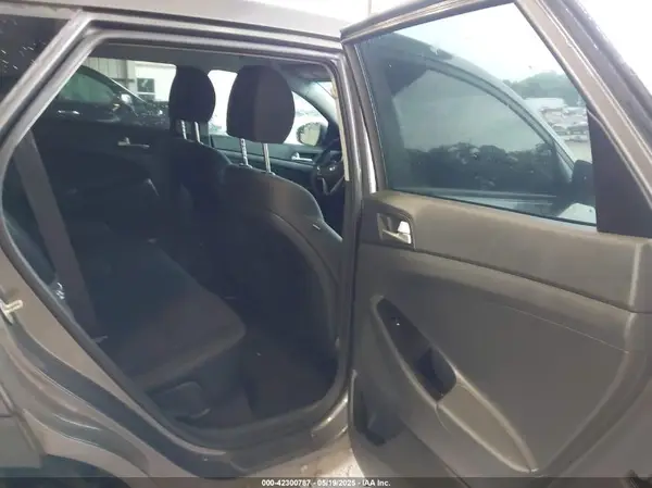 KM8J23A49LU144172 2020 HYUNDAI TUCSON - Image 8