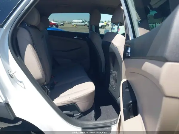 KM8J23A49LU182971 2020 HYUNDAI TUCSON - Image 8