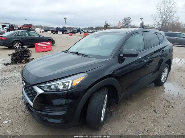 KM8J23A49MU340744 2021 HYUNDAI TUCSON - Image 2