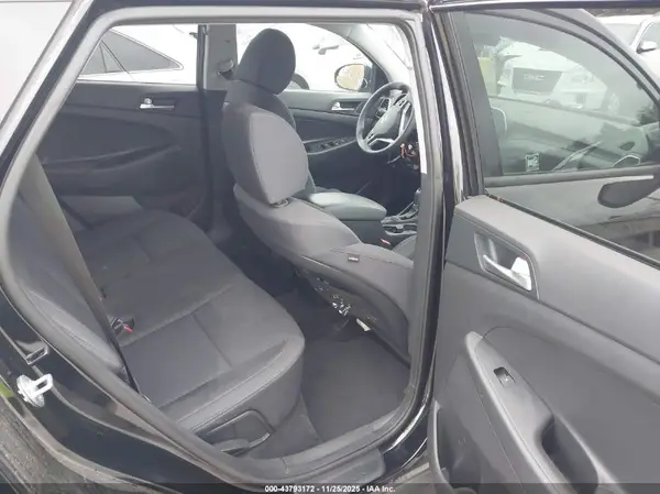 KM8J23A49MU340744 2021 HYUNDAI TUCSON - Image 8