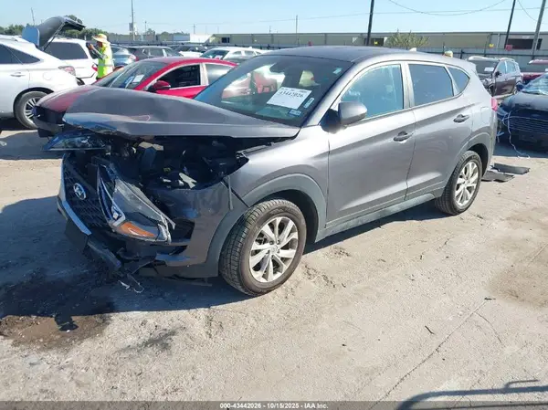 KM8J23A49MU392312 2021 HYUNDAI TUCSON - Image 2