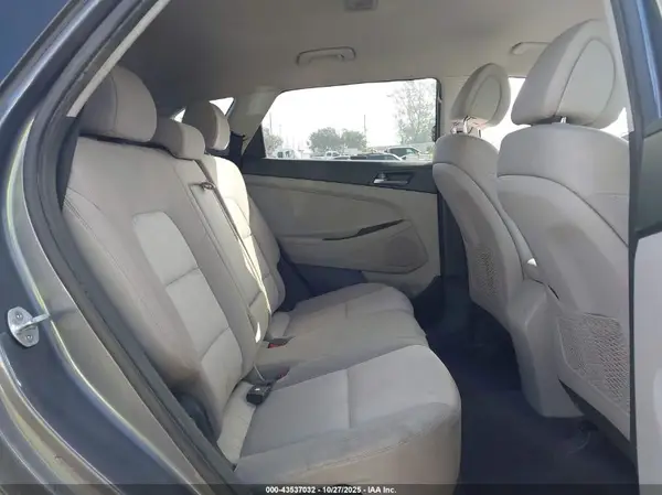 KM8J23A4XGU027741 2016 HYUNDAI TUCSON - Image 8