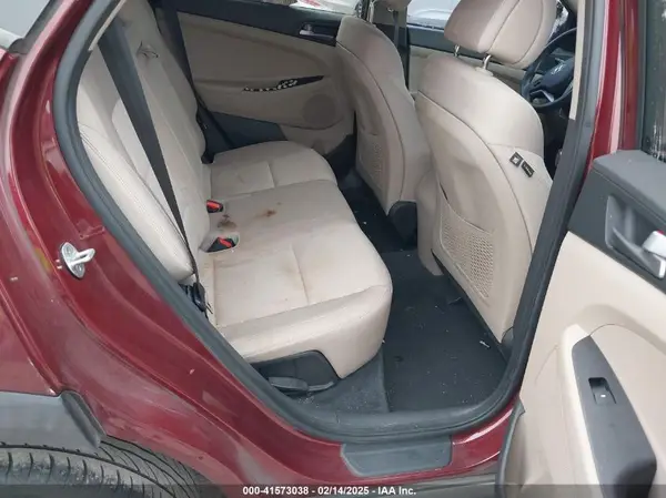 KM8J23A4XGU041915 2016 HYUNDAI TUCSON - Image 8