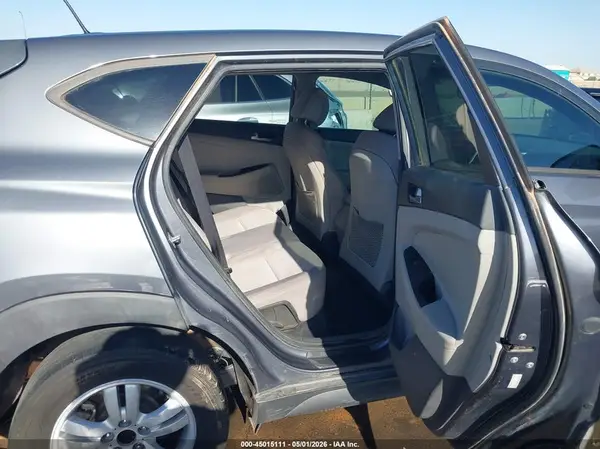 KM8J23A4XGU044863 2016 HYUNDAI TUCSON - Image 8