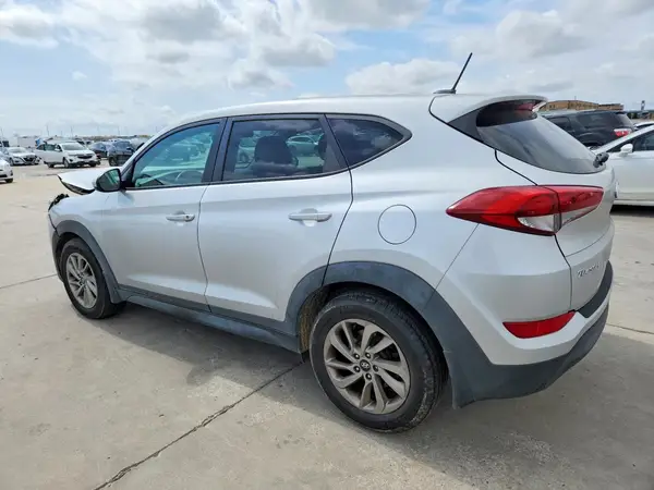 KM8J23A4XGU076051 2016 HYUNDAI TUCSON - Image 2