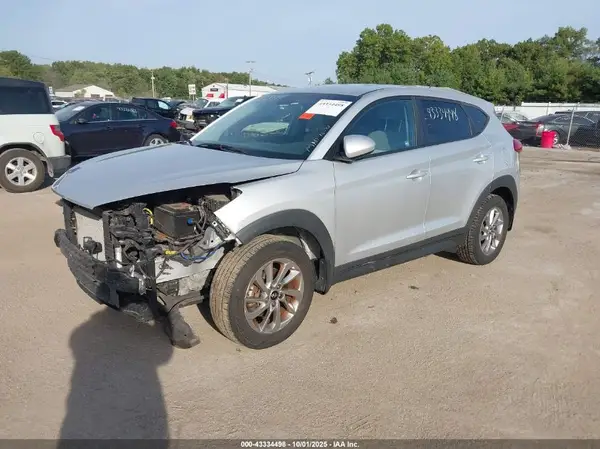 KM8J23A4XGU138905 2016 HYUNDAI TUCSON - Image 2