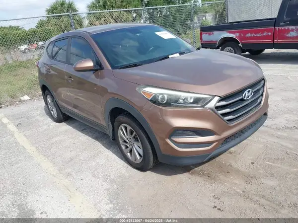 KM8J23A4XGU180300 2016 HYUNDAI TUCSON - Image 1
