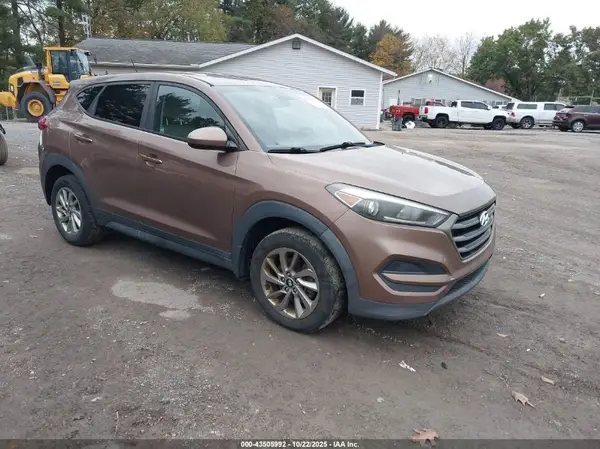 KM8J23A4XGU182855 2016 HYUNDAI TUCSON - Image 1