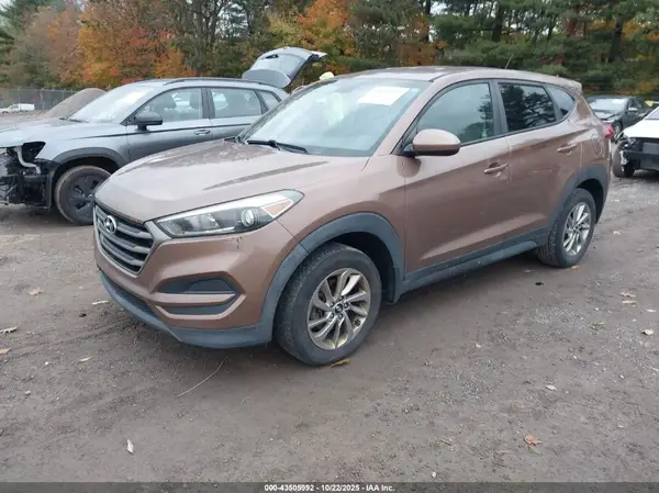 KM8J23A4XGU182855 2016 HYUNDAI TUCSON - Image 2