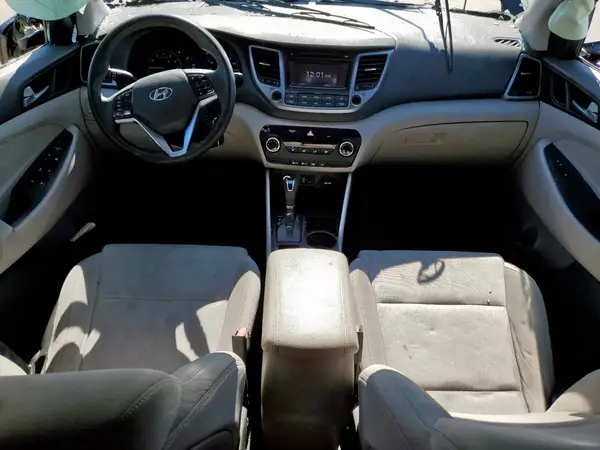 KM8J23A4XGU205163 2016 HYUNDAI TUCSON - Image 8