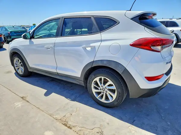 KM8J23A4XGU224215 2016 HYUNDAI TUCSON - Image 2