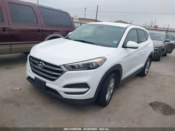 KM8J23A4XGU238521 2016 HYUNDAI TUCSON - Image 2