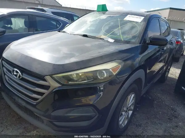 KM8J23A4XGU242438 2016 HYUNDAI TUCSON - Image 2