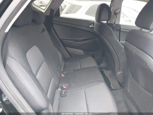 KM8J23A4XGU242438 2016 HYUNDAI TUCSON - Image 8