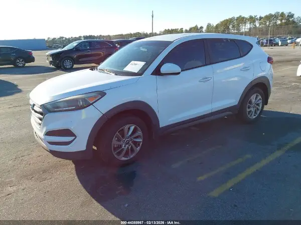 KM8J23A4XGU257201 2016 HYUNDAI TUCSON - Image 2