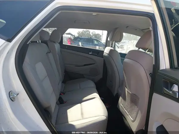 KM8J23A4XHU284836 2017 HYUNDAI TUCSON - Image 8