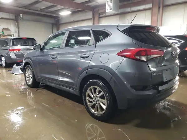KM8J23A4XHU301196 2017 HYUNDAI TUCSON - Image 2