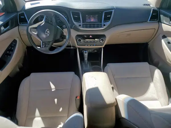 KM8J23A4XHU327698 2017 HYUNDAI TUCSON - Image 8