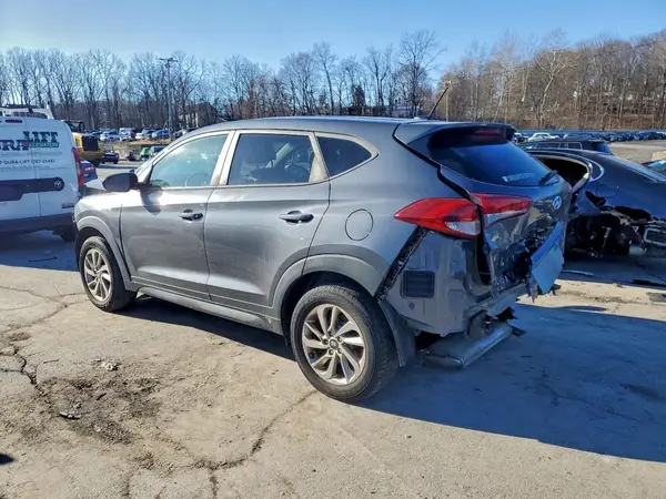 KM8J23A4XHU390171 2017 HYUNDAI TUCSON - Image 2