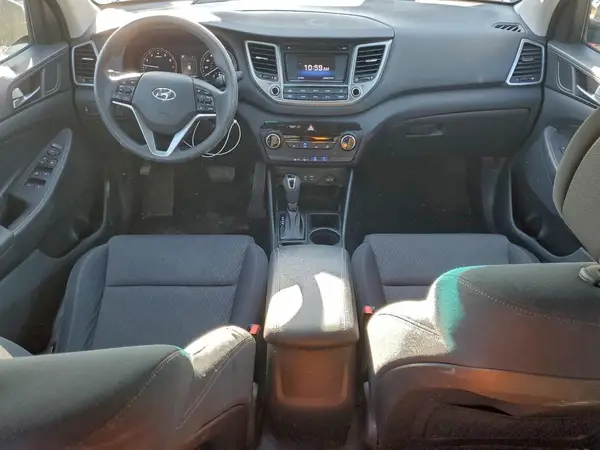 KM8J23A4XHU390171 2017 HYUNDAI TUCSON - Image 8