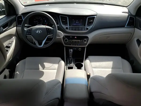 KM8J23A4XHU396438 2017 HYUNDAI TUCSON - Image 8