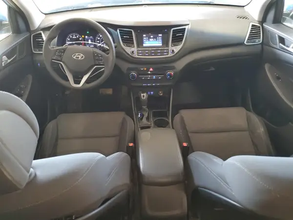 KM8J23A4XHU396889 2017 HYUNDAI TUCSON - Image 8