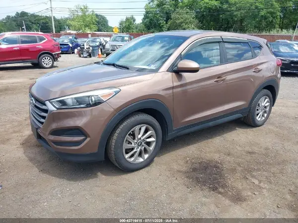 KM8J23A4XHU402139 2017 HYUNDAI TUCSON - Image 2