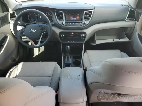 KM8J23A4XHU402674 2017 HYUNDAI TUCSON - Image 8