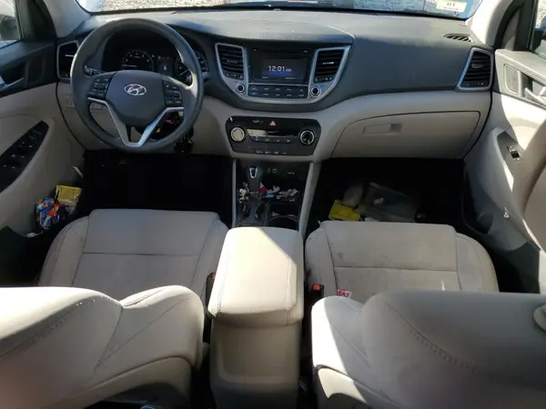KM8J23A4XHU403808 2017 HYUNDAI TUCSON - Image 8