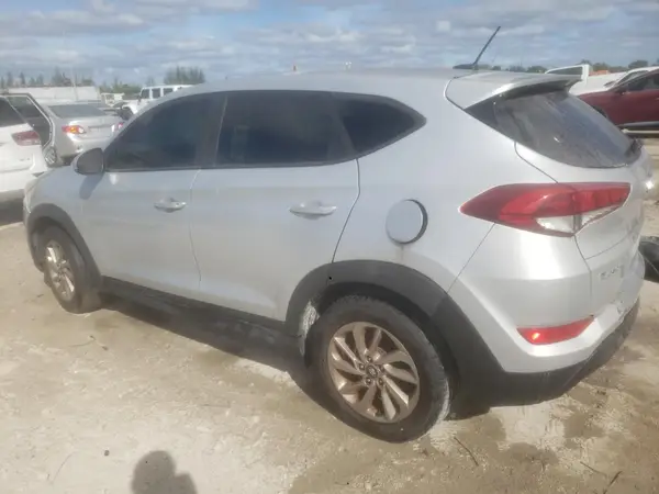 KM8J23A4XHU413660 2017 HYUNDAI TUCSON - Image 2