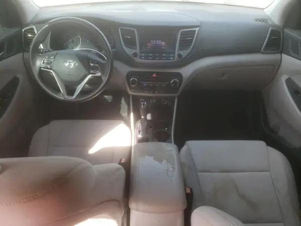 KM8J23A4XHU413660 2017 HYUNDAI TUCSON - Image 8
