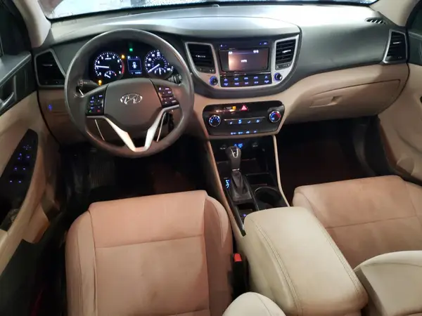 KM8J23A4XHU416378 2017 HYUNDAI TUCSON - Image 8