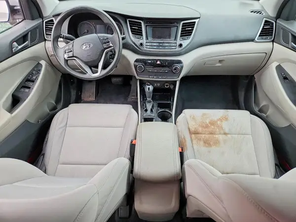 KM8J23A4XHU425338 2017 HYUNDAI TUCSON - Image 8