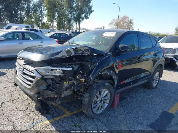 KM8J23A4XHU438932 2017 HYUNDAI TUCSON - Image 2