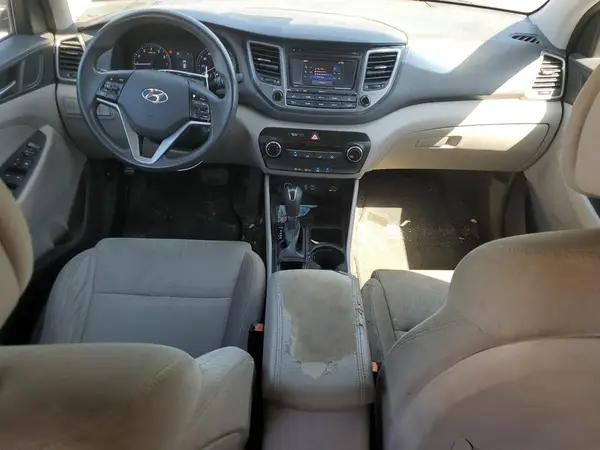 KM8J23A4XHU446111 2017 HYUNDAI TUCSON - Image 8