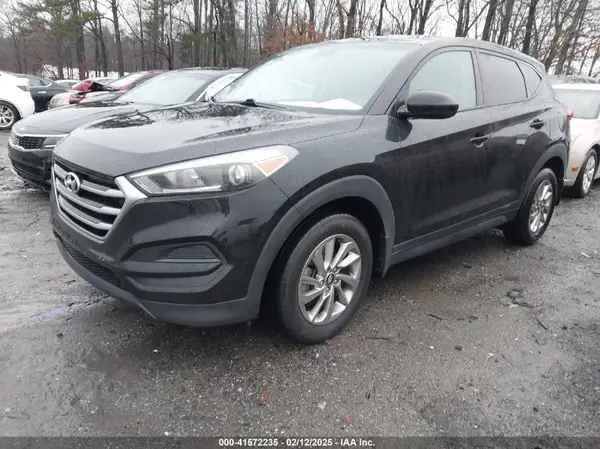 KM8J23A4XHU460784 2017 HYUNDAI TUCSON - Image 2