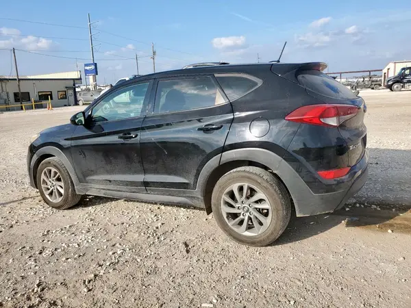 KM8J23A4XHU463796 2017 HYUNDAI TUCSON - Image 2